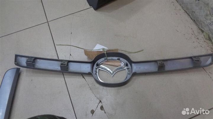 Накладка решетки радиатора Mazda BT-50 2006-2012