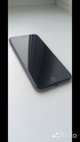 Телефон iPhone 8 64 gb