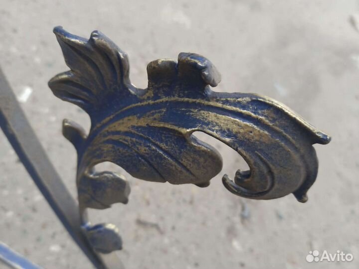 Красивая кованная перегородка