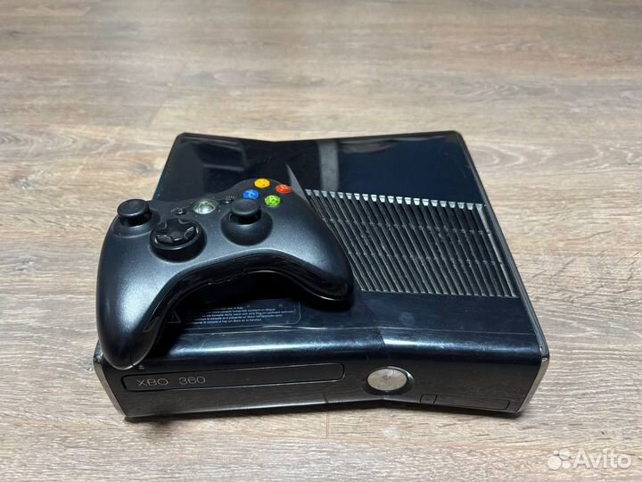 Xbox 360 + джостик(беспроводной)