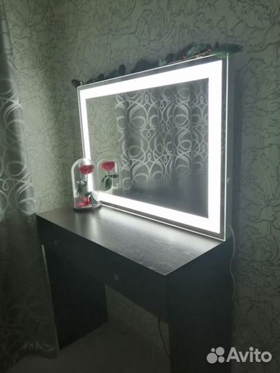 Гримерное зеркало