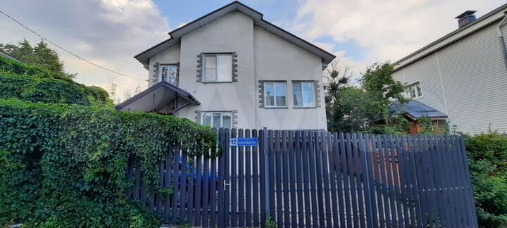 Дом 168 м² на участке 3 сот.