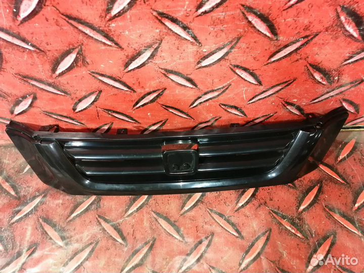 Решетка радиатора Honda CR-V 1 1996-2002