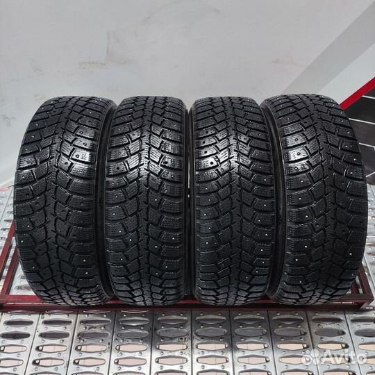 Kumho I'Zen Wis KW19 215/70 R16