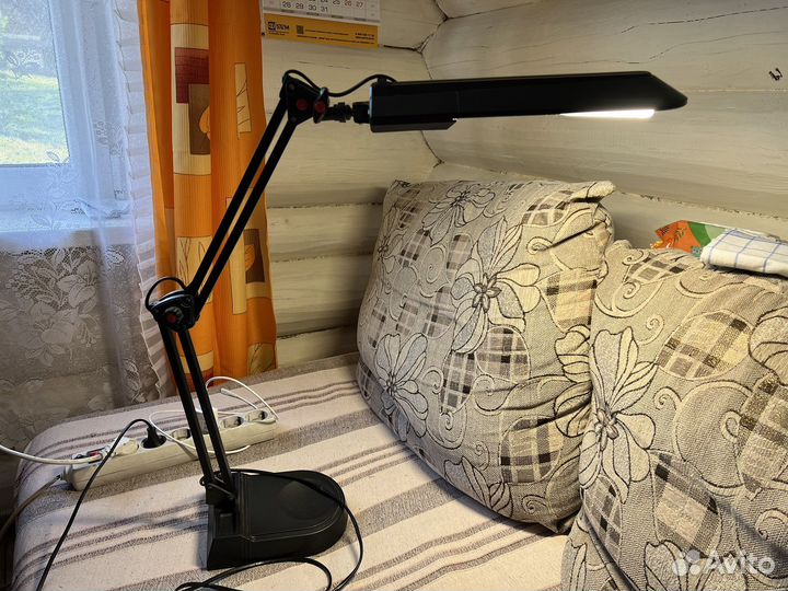 Лампа настольная