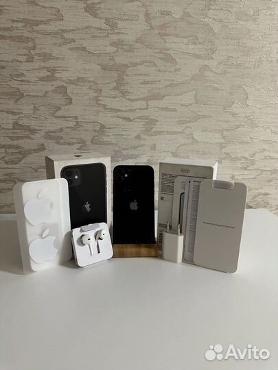 iPhone 11, 64 ГБ