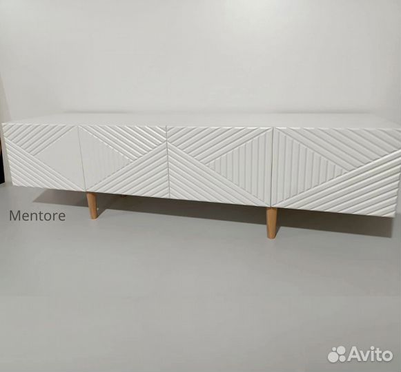 Тумба тв Bravo на опорах / в наличии / 200х40х30