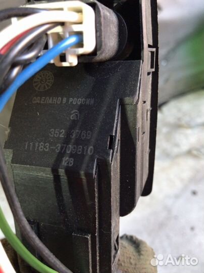 Блок кнопок управления стеклоподъемниками