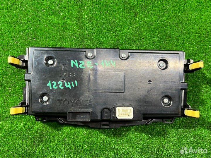 Блок управления климат-контролем Toyota Corolla