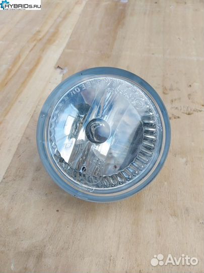 Фара противотуманная правая Toyota Prius 2 NHW20