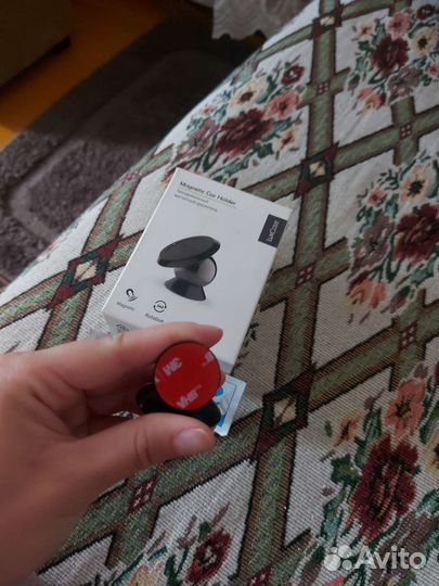 Автомобильный магнитный держатель