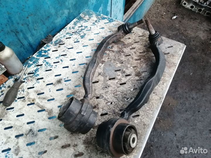 Рычаг передней подвески Lexus Ls460