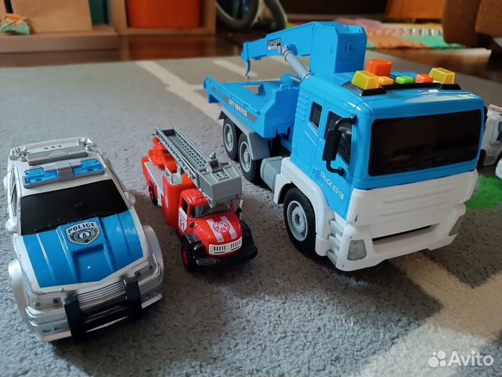Игрушечные машинки автомобили