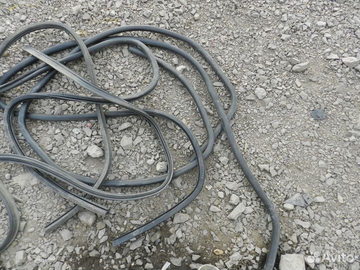 Уплотнители дверей Volkswagen Jetta 06-11