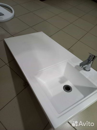 Столешница для ванной комнаты