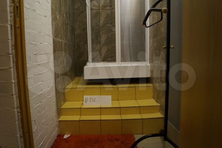 Комната 8 м² в 3-к., 1/5 эт.