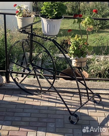 Подставка для цветов напольная металлическая