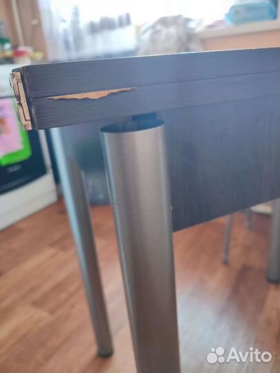 Кухонный стол раскладной и табуретки