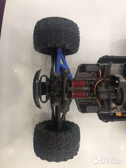 Traxxas e-revo 1:8 на радиоуправлении