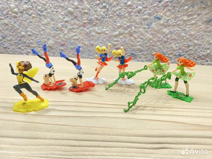 Kinder surprise DC super girl киндер