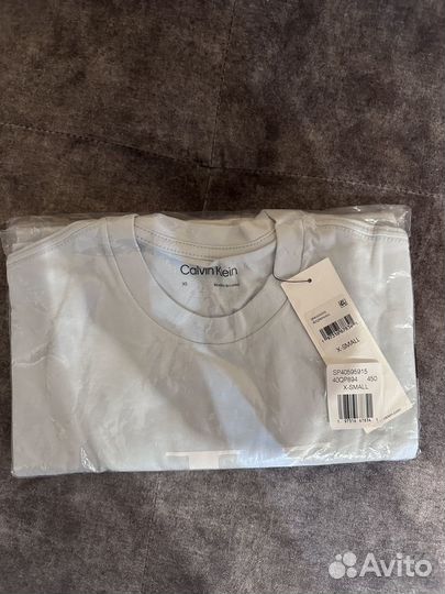 Мужская футбока XS calvin klein