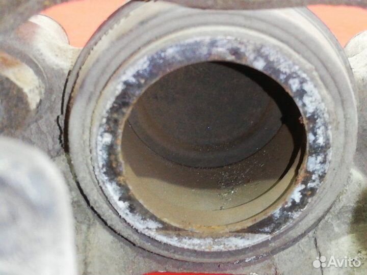 Суппорт передний правый Ford Focus CB4 qqdb 2008