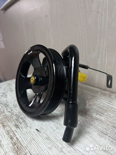 Оригинальный новый насос гур solaris 1 - kia rio 3