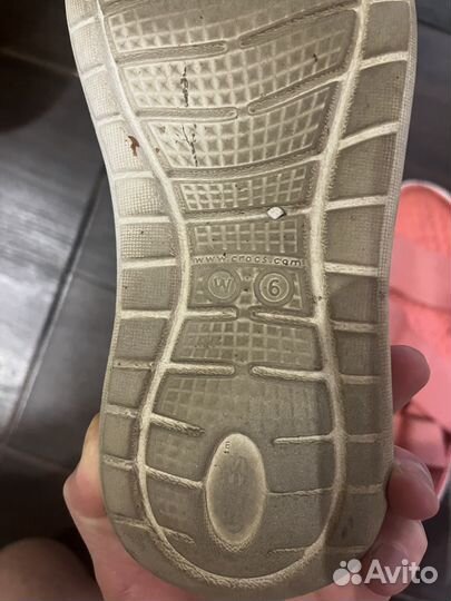 Сандали crocs женские