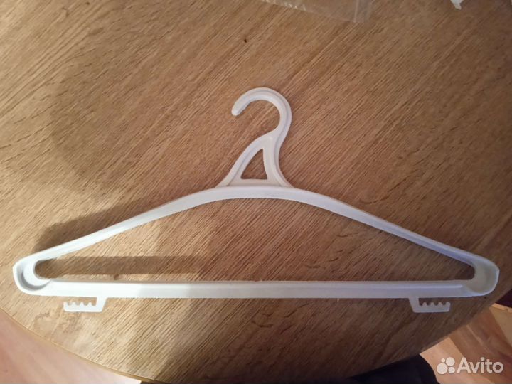 Вешалка плечики для одежды
