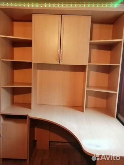 Компьютерный стол. Стол б/у