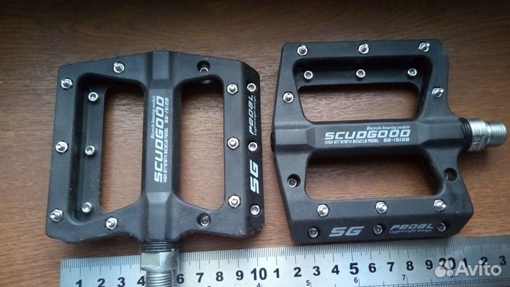 Педали нейлоновые