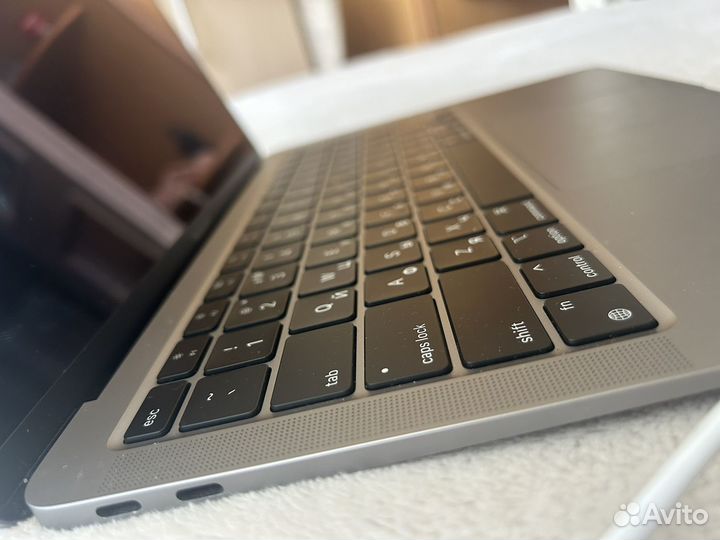 Apple MacBook air 13 2020 m1 8gb 256