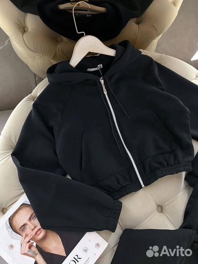 Спортивный костюм женский