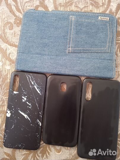 Чехлы на телефон