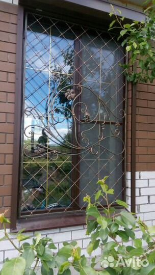 Кованая решетка - на окно