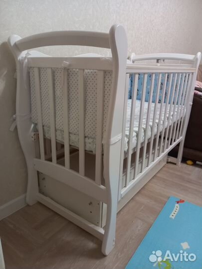 Кроватка для новорожденных