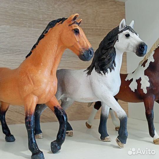Фигурки лошадей schleich