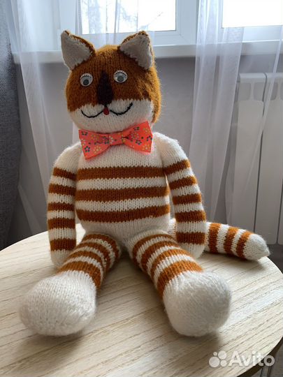 Вязаные игрушки ручной работы коты