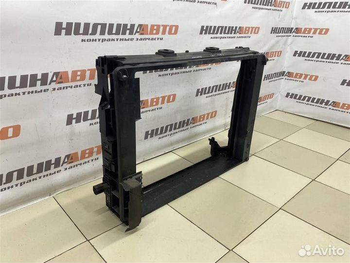 Кронштейн радиатора бмв 5 Ф10 Ф11