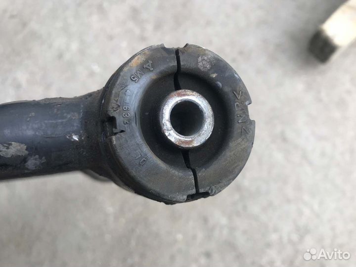 Рычаг подвески передний левый Toyota Progres JCG10