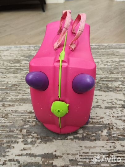 Чемодан на колесах детский trunki