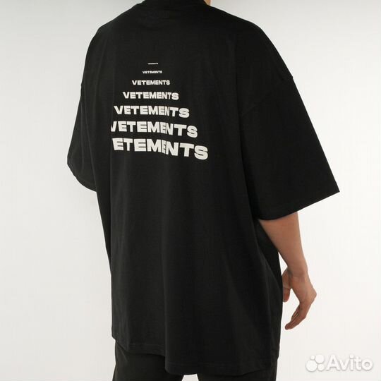 Футболка Vetements