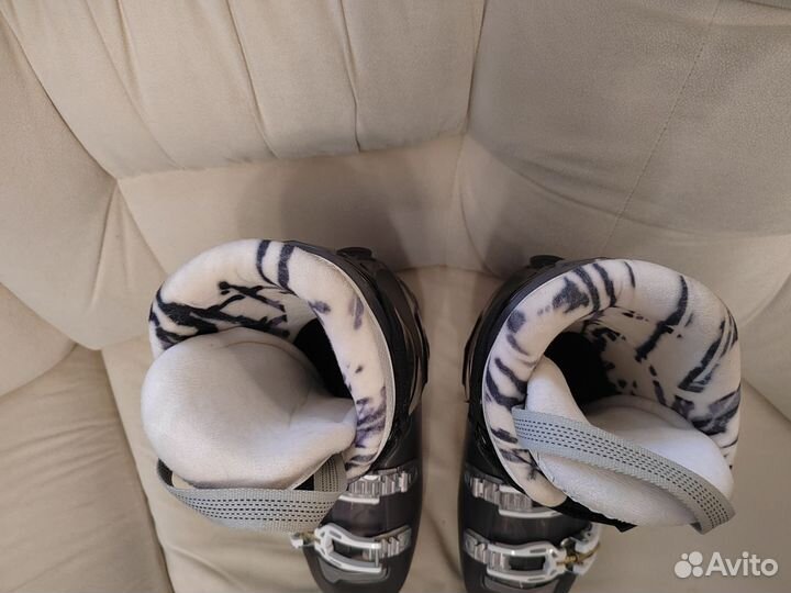 Горнолыжные ботинки женские dalbello 24,5 размер