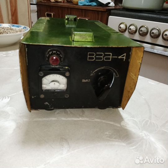 Зарядное устройство для акб СССР вза-4