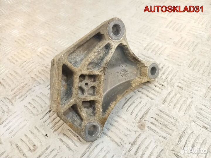 Кронштейн МКПП верхний Ford Fusion 2s617m125ac