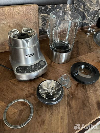 Блендер bork b700 на запчасти