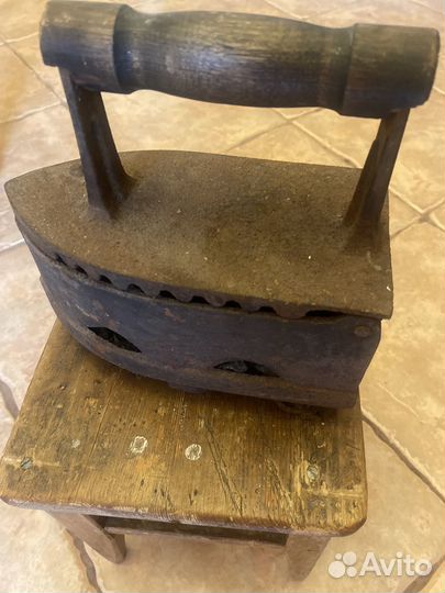 Продам старинный утюг на углях