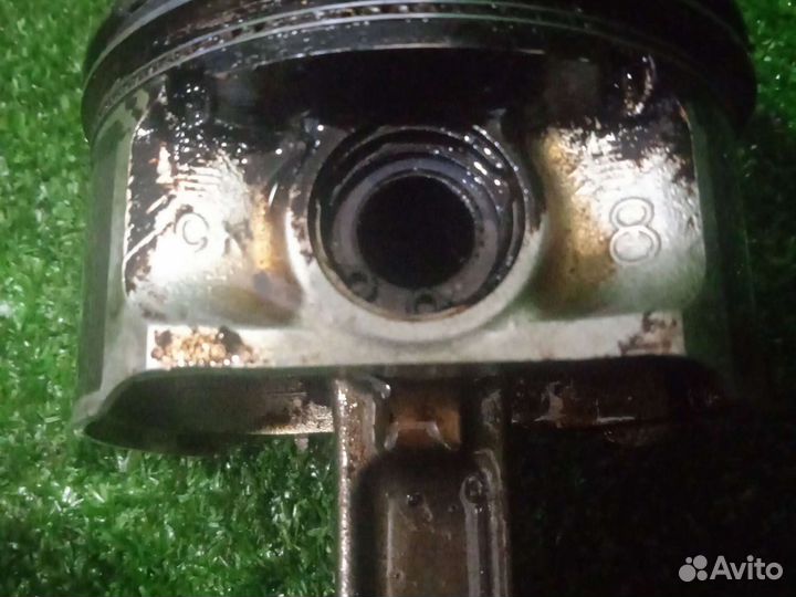 Шатун поршень Nissan MR20 Ниссан Х-Трейл MR20