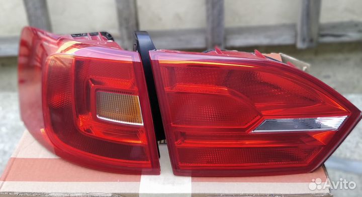 Задние фонари jetta 6 полный комплект