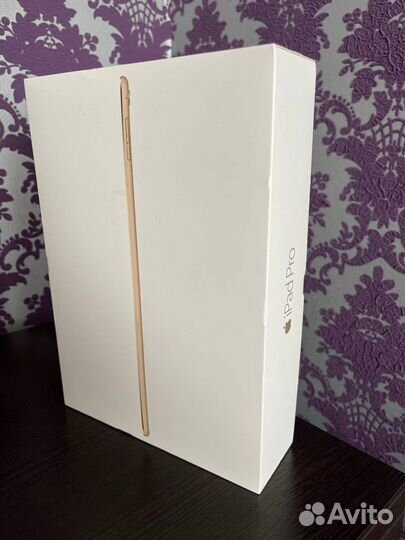 Apple iPad pro 9.7 2017г wife +Cellular 32 г